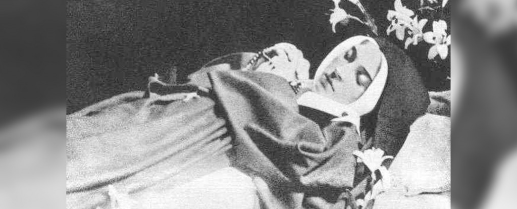 Święta Bernadetta z Lourdes: jak jej ciało pozostało nienaruszone