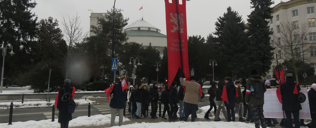 Pod Sejmem w obronie małżeństwa &ndash; kampania, kt&oacute;ra przyciągnęła uwagę Warszawy