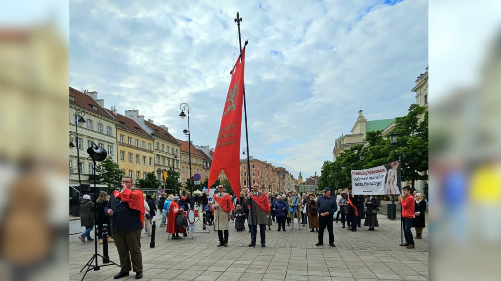 Z Maryją Łaskawą w obronie Polski &ndash; relacja z Pokutnej Procesji R&oacute;żańcowej i modlitwy o odnowę moralną Narodu