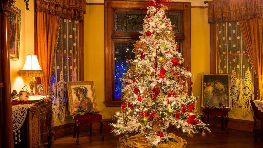 Skąd wziął się zwyczaj dekorowania choinki na Boże Narodzenie?