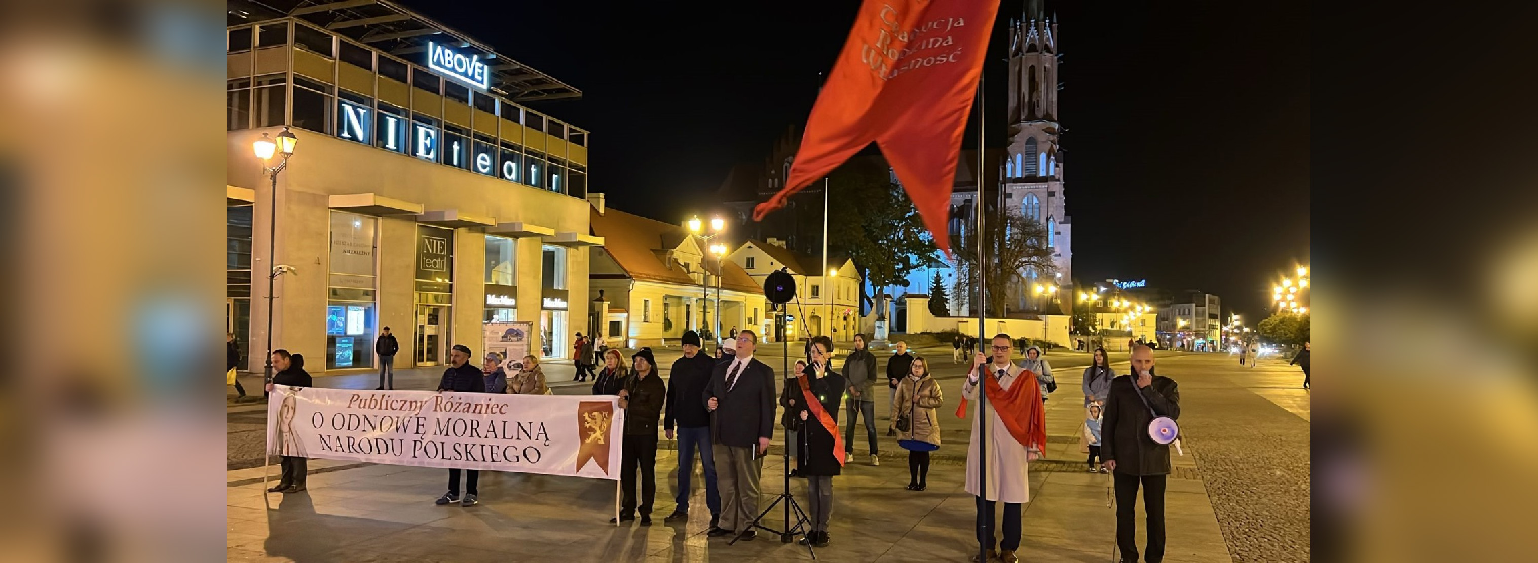 Październik &ndash; miesiąc r&oacute;żańcowy: Czas modlitwy i duchowej odnowy