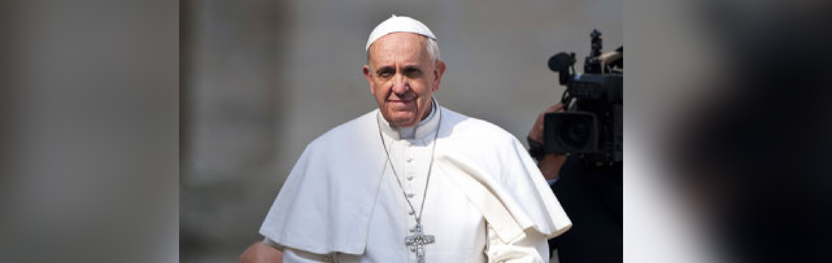 Dlaczego w szczytowym momencie rewolucji seksualnej papież Franciszek dyskredytuje tych, kt&oacute;rzy bronią czystości?